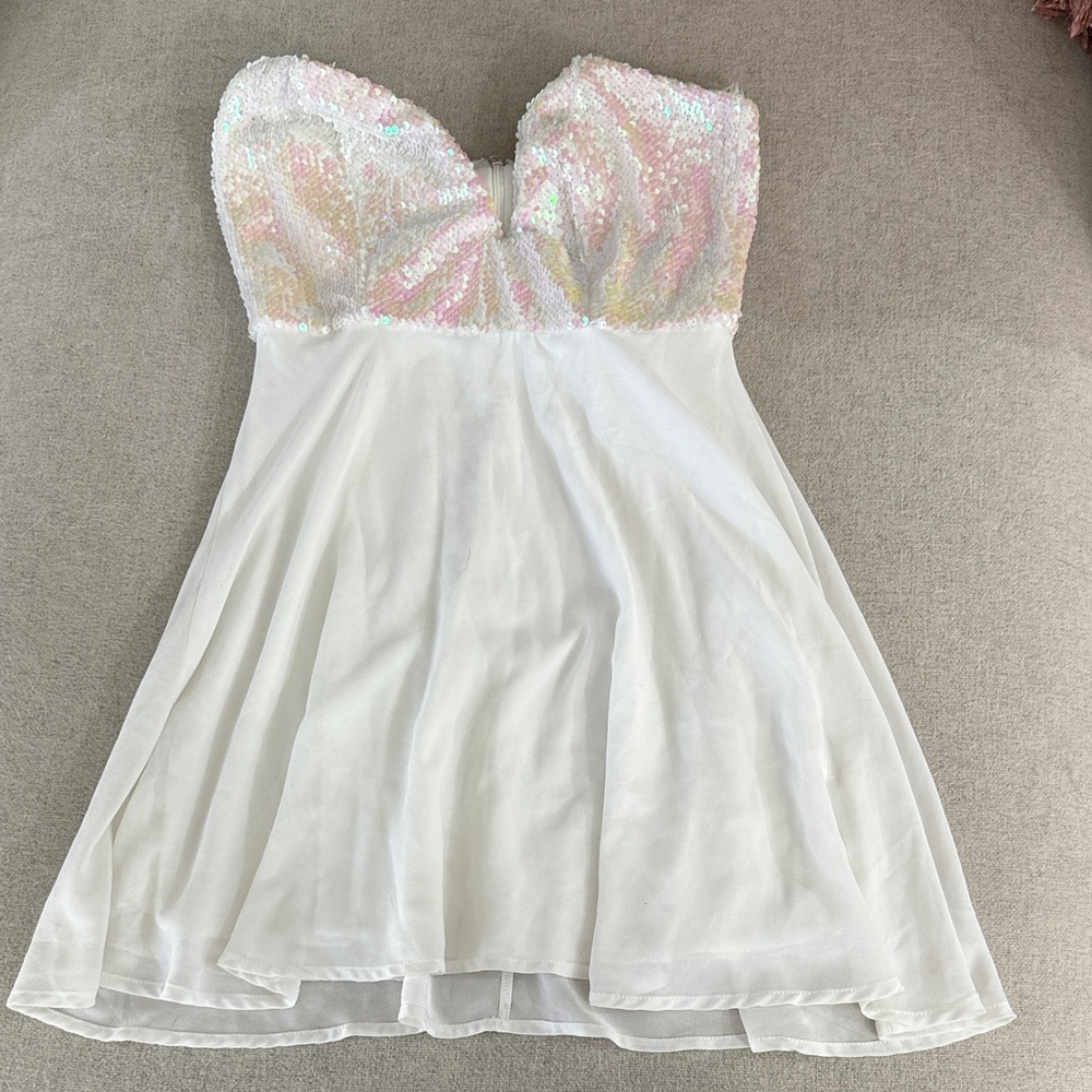 Tobi Strapless Sequin Dress - White and Pink